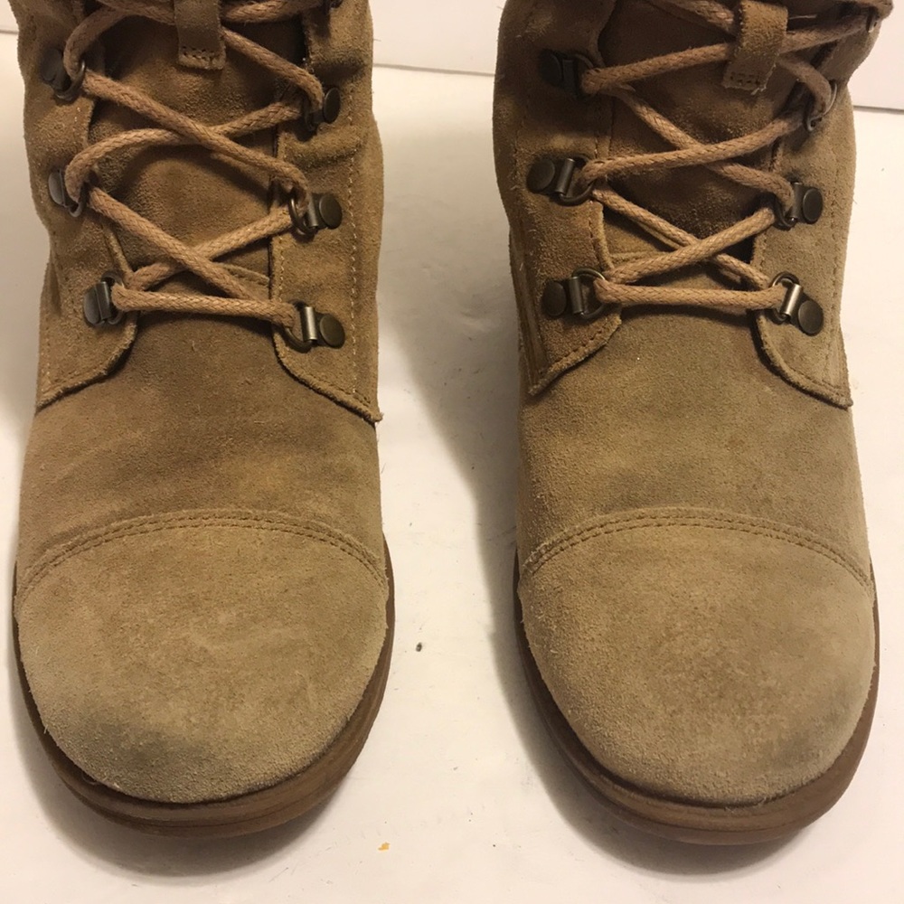 Ugg - Picture 5 of 6